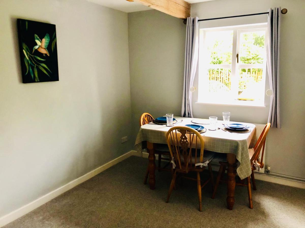 The Annexe At Walnut Tree Cottage Hope under Dinmore Екстер'єр фото